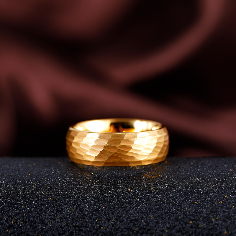 Hammered Multi-faceted Titaniu - огляд і ціна Wedding Zone