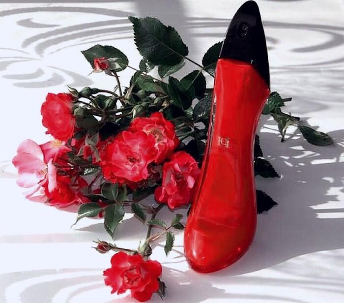 Carolina Herrera Very Good Gir - огляд і ціна Wedding Fountain