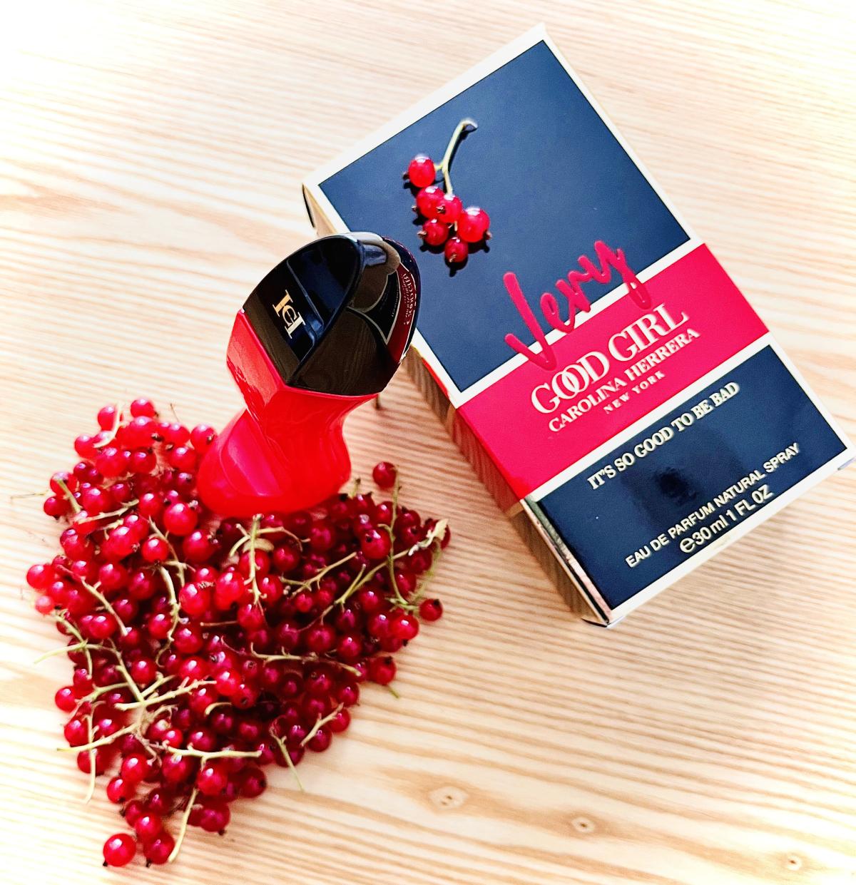 Carolina Herrera Very Good Gir - огляд і ціна Wedding Fountain